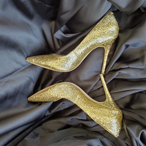 BCBGENERATION Heels - Picture 5 of 11